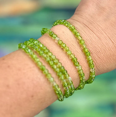 Long Strand Necklace - Cracked Peridot Seriously Romantic