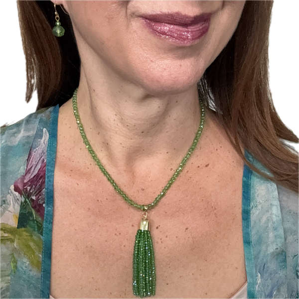 Short Earrings - Green AB Crystal Maria Nicola