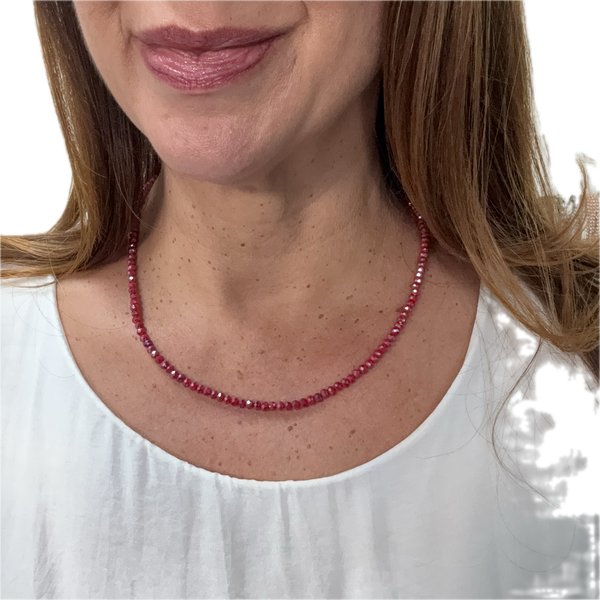 MEDIUM STRAND NECKLACE - Raspberry Crystal