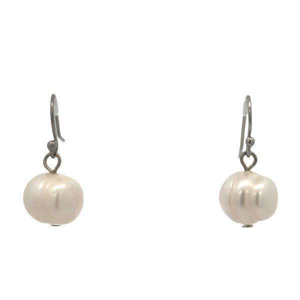 Short Earrings - Cream Pearl
